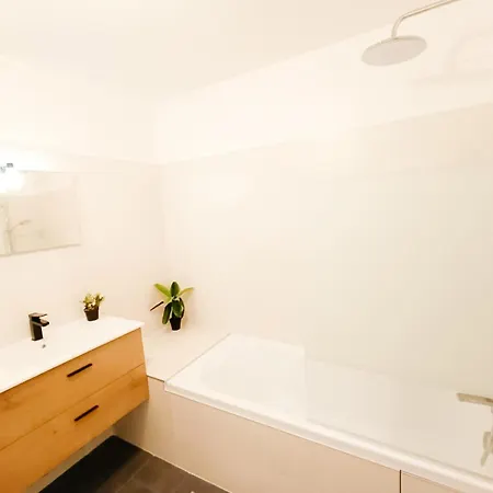 Cosy Perle & Calypso - Gites En Centre Ville - 4 Ch Pour 10 Personnes - 2 Parkings- * Pau